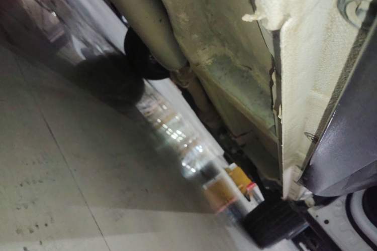 Used Wey VV5 2021 1.5T Two-Wheel Drive Smart Pioneer Right Side Sill
