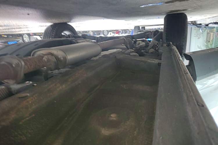 Used Wey VV5 2021 1.5T Two-Wheel Drive Smart Pioneer Right Side Sill