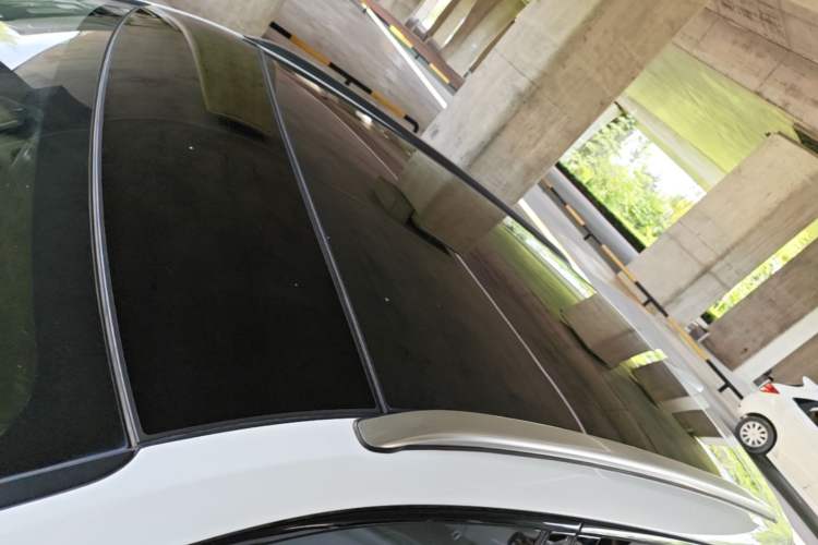 Used Wey VV5 2021 1.5T Two-Wheel Drive Color Pioneer Roof