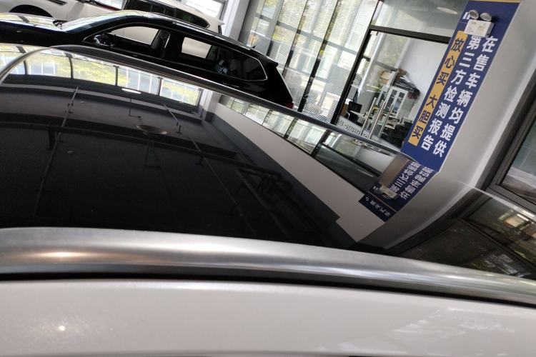 Used Wey VV5 2021 1.5T Two-Wheel Drive Color Pioneer Roof