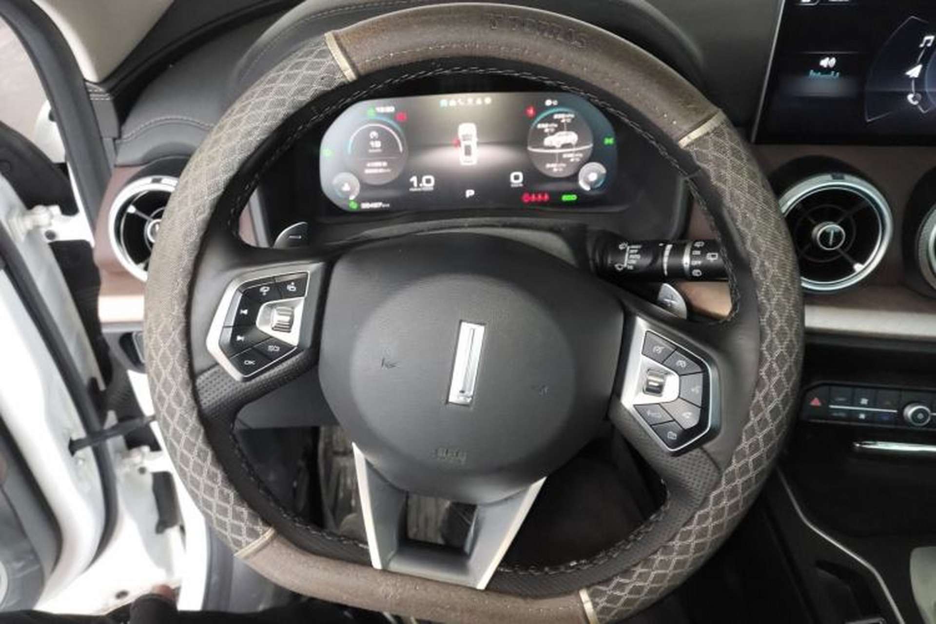 Used Wey VV5 2021 1.5T Two-Wheel Drive Smart Pioneer Steering Wheel