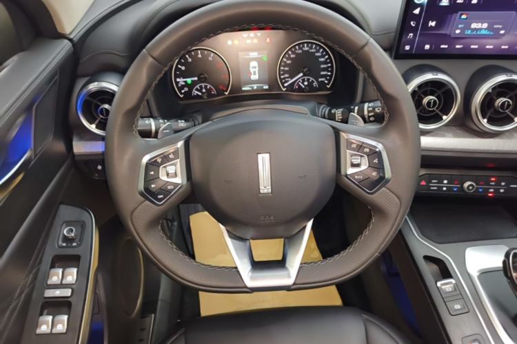 Used Wey VV5 2021 1.5T Two-Wheel Drive Color Pioneer Steering Wheel