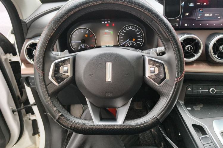 Used Wey VV5 2021 1.5T Two-Wheel Drive Color Pioneer Steering Wheel