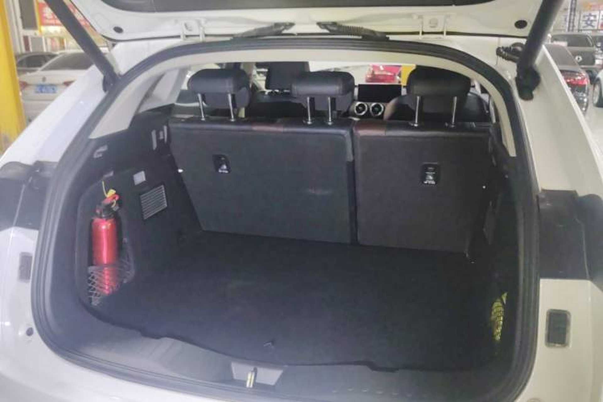 Used Wey VV5 2021 1.5T Two-Wheel Drive Smart Pioneer Trunk