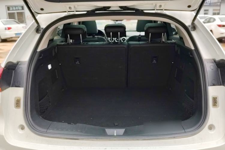 Used Wey VV5 2021 1.5T Two-Wheel Drive Color Pioneer Trunk