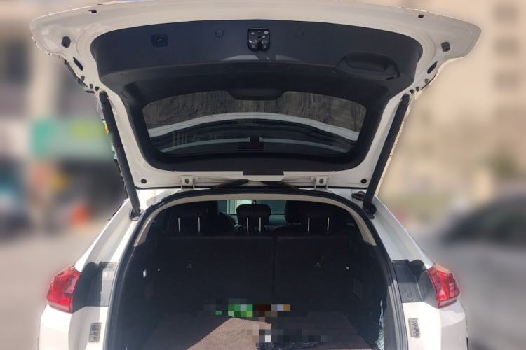 Used Wey VV5 2021 1.5T Two-Wheel Drive Smart Pioneer Trunk