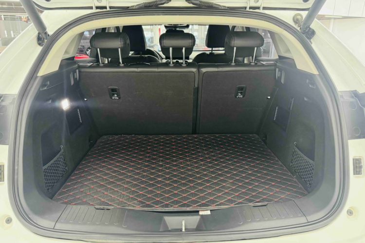 Used Wey VV5 2021 1.5T Two-Wheel Drive Smart Pioneer Trunk