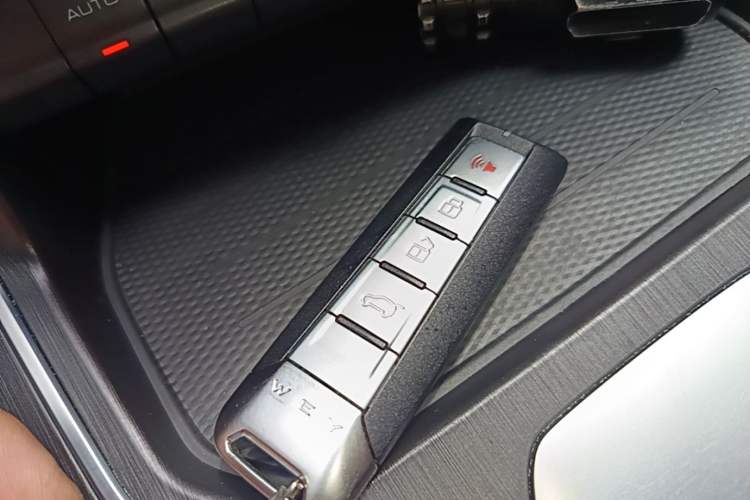 Used Wey VV5 2021 1.5T Two-Wheel Drive Smart Pioneer Vehicle Key