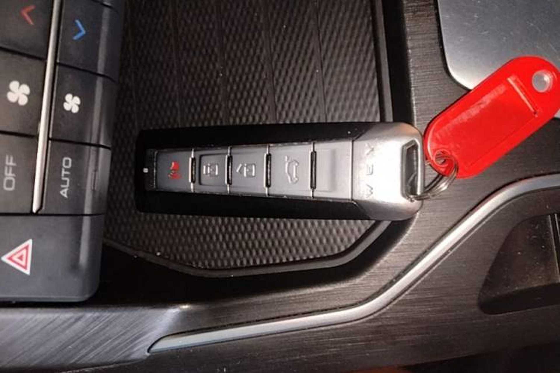 Used Wey VV5 2021 1.5T Two-Wheel Drive Color Pioneer Vehicle Key