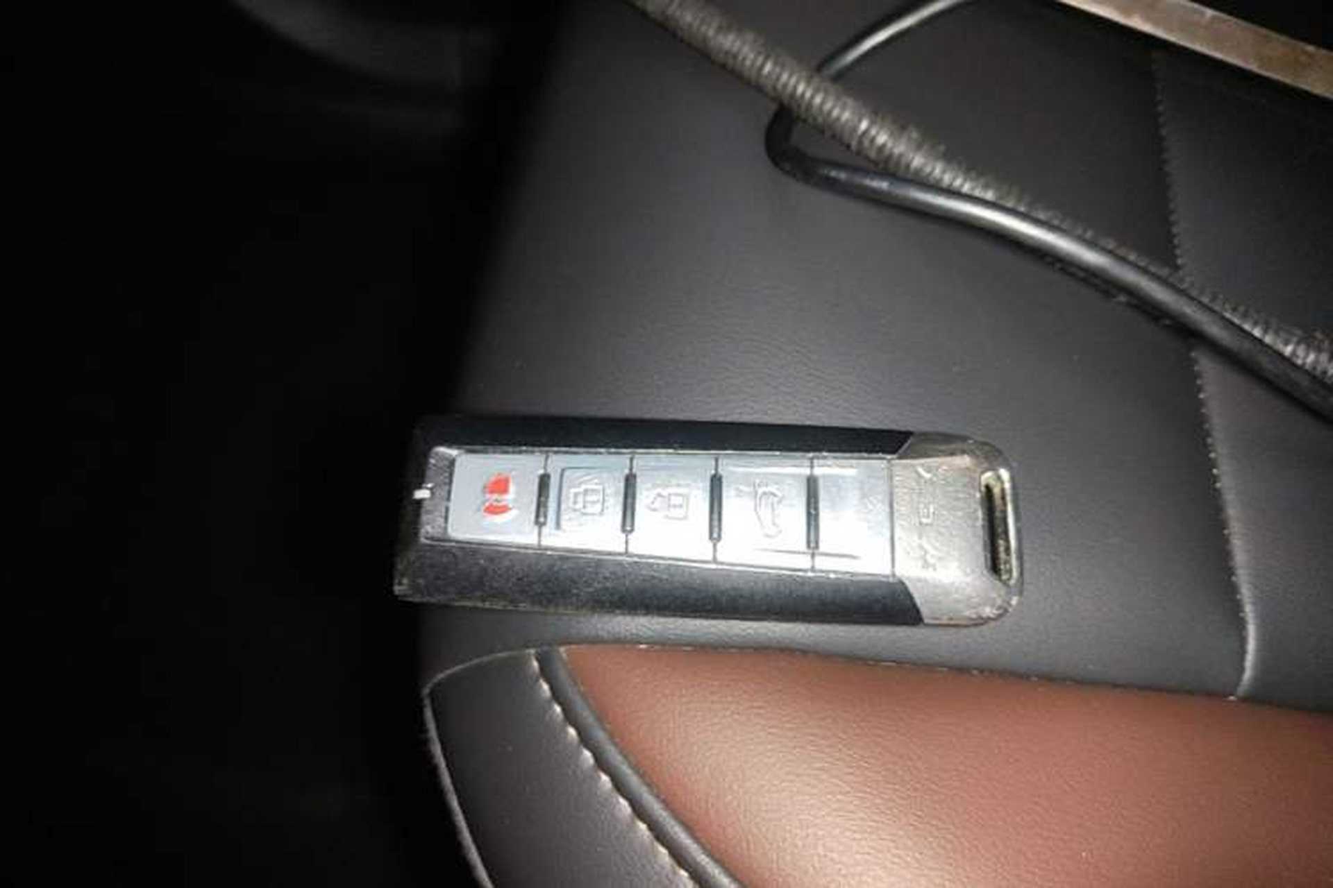 Used Wey VV5 2021 1.5T Two-Wheel Drive Color Pioneer Vehicle Key