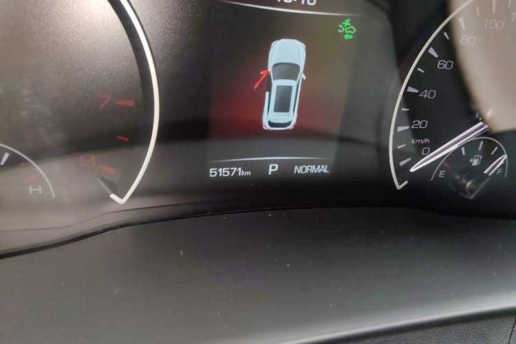 Used Wey VV5 2021 1.5T Two-Wheel Drive Color Pioneer Odometer Close Up