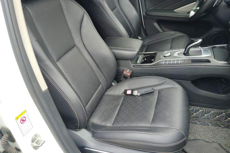 Used Wey VV6 2021 2.0T Two-Wheel Drive Smart Protection+ Right Front Seat