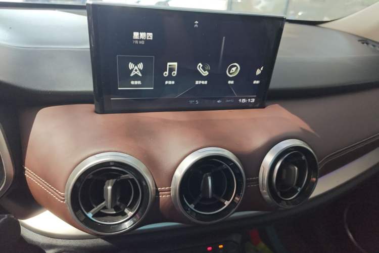 Used Wey VV6 2018 2.0T Two-Wheel Drive Flagship Version China V Standard Audio And AC Panel