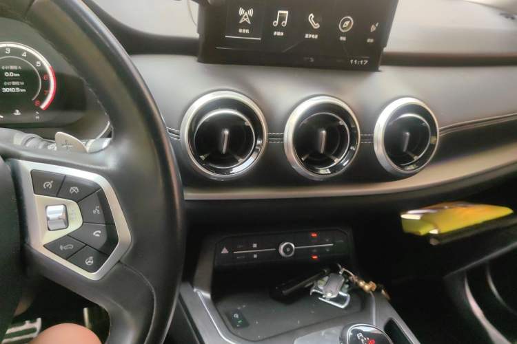 Used Wey VV6 2018 2.0T Two-Wheel Drive Flagship Version China V Standard Audio And AC Panel
