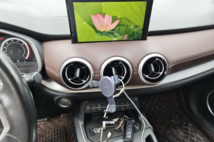 Used Wey VV6 2018 2.0T Two-Wheel Drive Flagship Version China V Standard Audio And AC Panel