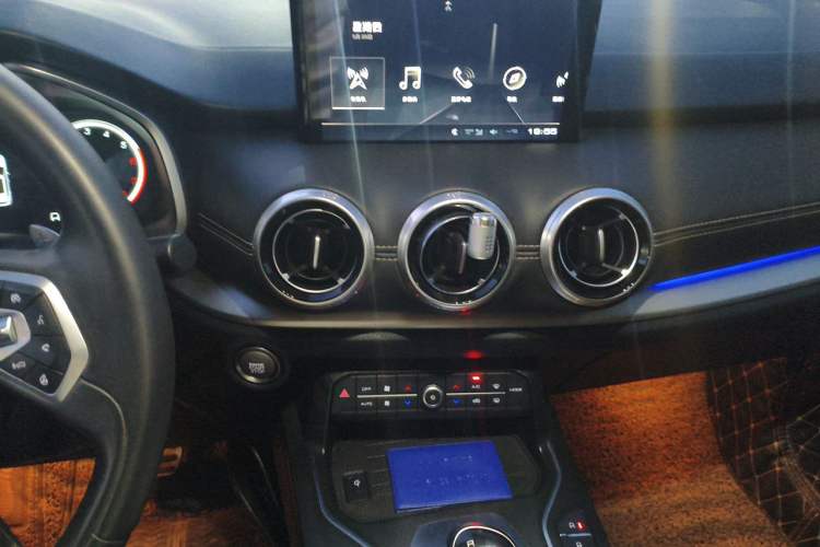 Used Wey VV6 2018 2.0T Four-Wheel Drive Flagship Version China V Standard Audio And AC Panel