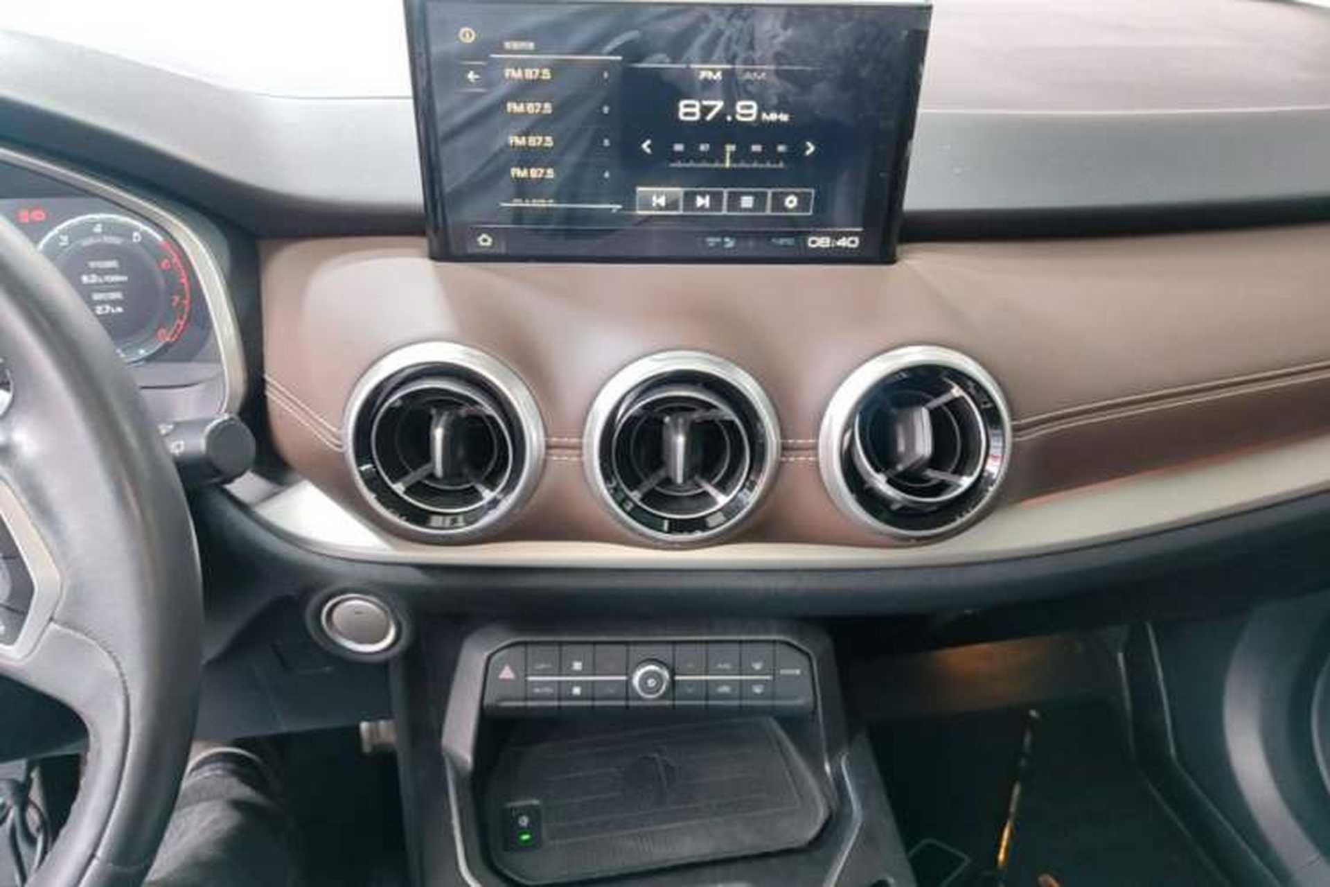 Used Wey VV6 2018 2.0T Two-Wheel Drive Flagship Version China V Standard Audio And AC Panel