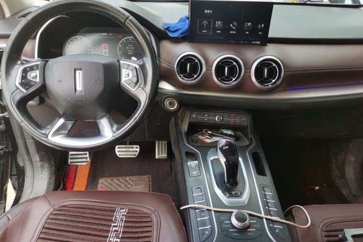 Used Wey VV6 2018 2.0T Two-Wheel-Drive Ultra-Luxury Version China V Standard Center Console