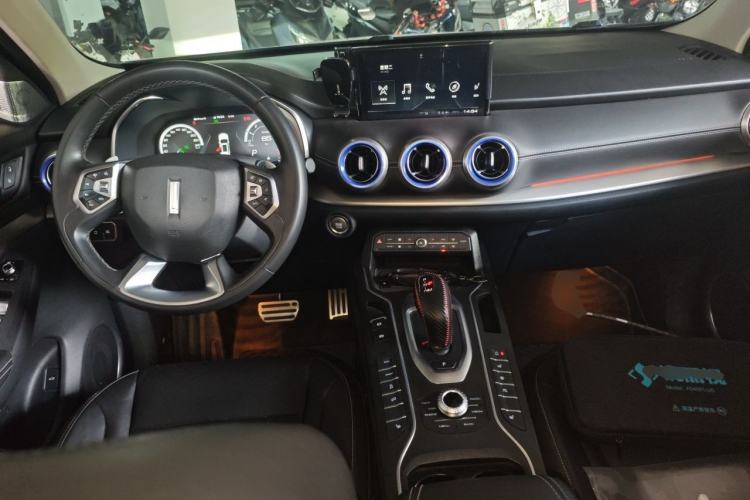 Used Wey VV6 2018 2.0T Two-Wheel-Drive Ultra-Luxury Version China V Standard Center Console