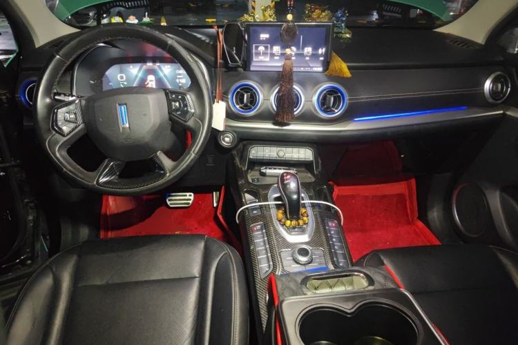 Used Wey VV6 2018 2.0T Two-Wheel-Drive Ultra-Luxury Version China V Standard Center Console