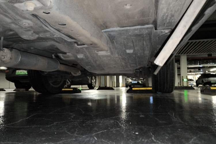 Used Wey VV6 2018 2.0T Two-Wheel-Drive Ultra-Luxury Version China V Standard Chassis Front Left