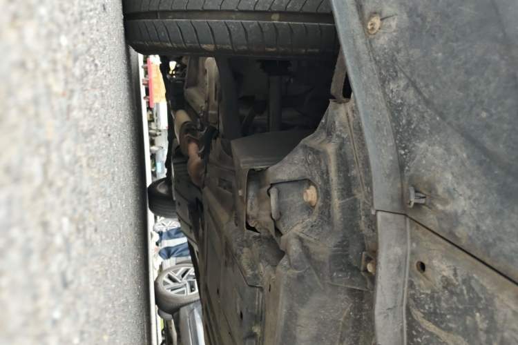 Used Wey VV6 2018 2.0T Two-Wheel Drive Flagship Version China V Standard Chassis Front Right