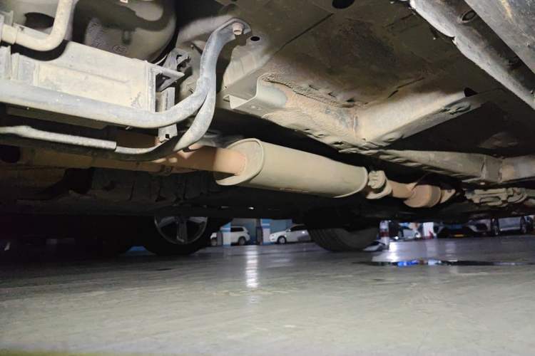 Used Wey VV6 2018 2.0T Two-Wheel-Drive Ultra-Luxury Version China V Standard Chassis Rear Left