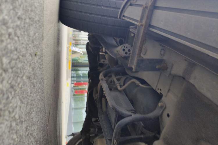 Used Wey VV6 2018 2.0T Two-Wheel-Drive Ultra-Luxury Version China V Standard Chassis Rear Right