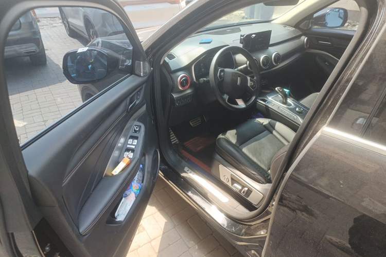 Used Wey VV6 2018 2.0T Two-Wheel-Drive Ultra-Luxury Version China V Standard Driver Seat