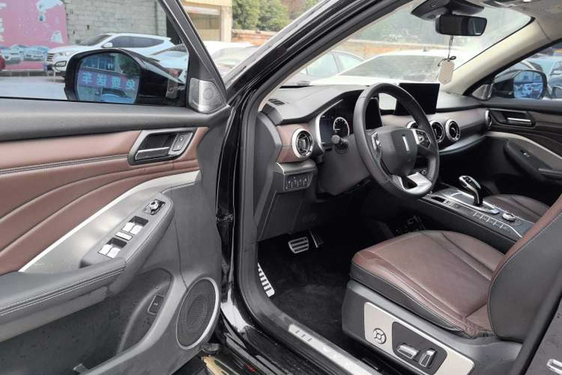 Used Wey VV6 2018 2.0T Two-Wheel-Drive Ultra-Luxury Version China V Standard Driver Seat