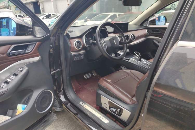 Used Wey VV6 2018 2.0T Two-Wheel-Drive Ultra-Luxury Version China V Standard Driver Seat