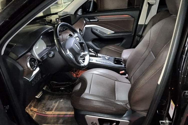 Used Wey VV6 2018 2.0T Two-Wheel-Drive Ultra-Luxury Version China V Standard Driver Seat