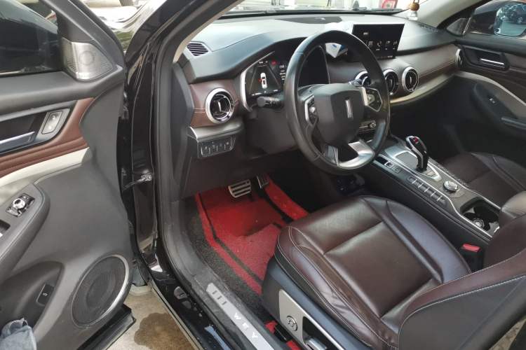 Used Wey VV6 2018 2.0T Two-Wheel-Drive Ultra-Luxury Version China V Standard Driver Seat