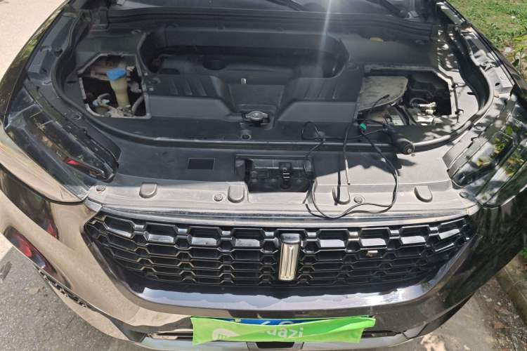 Used Wey VV6 2018 2.0T Four-Wheel Drive Flagship Version China V Standard Engine Bay
