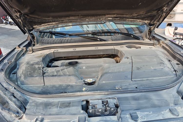Used Wey VV6 2018 2.0T Four-Wheel Drive Flagship Version China V Standard Engine Bay
