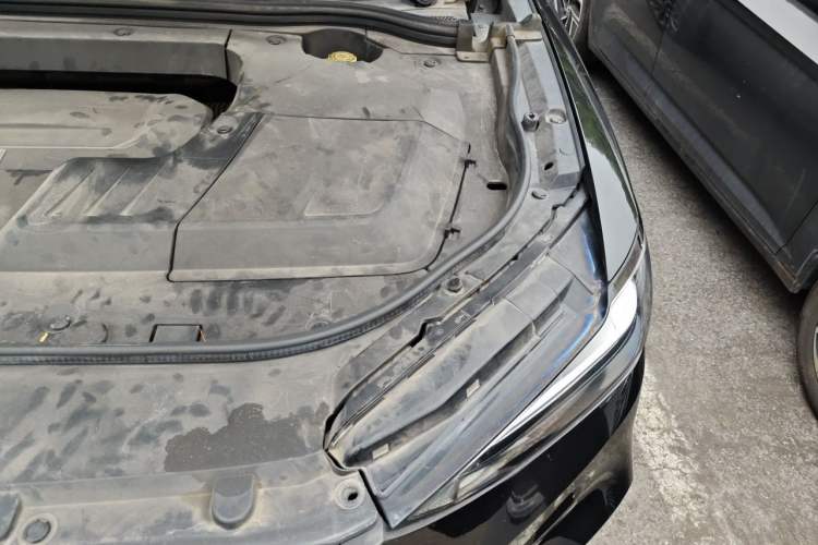 Used Wey VV6 2018 2.0T Two-Wheel Drive Flagship Version China V Standard Engine Bay Left