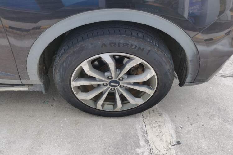 Used Wey VV6 2018 2.0T Two-Wheel-Drive Ultra-Luxury Version China V Standard Exterior 1