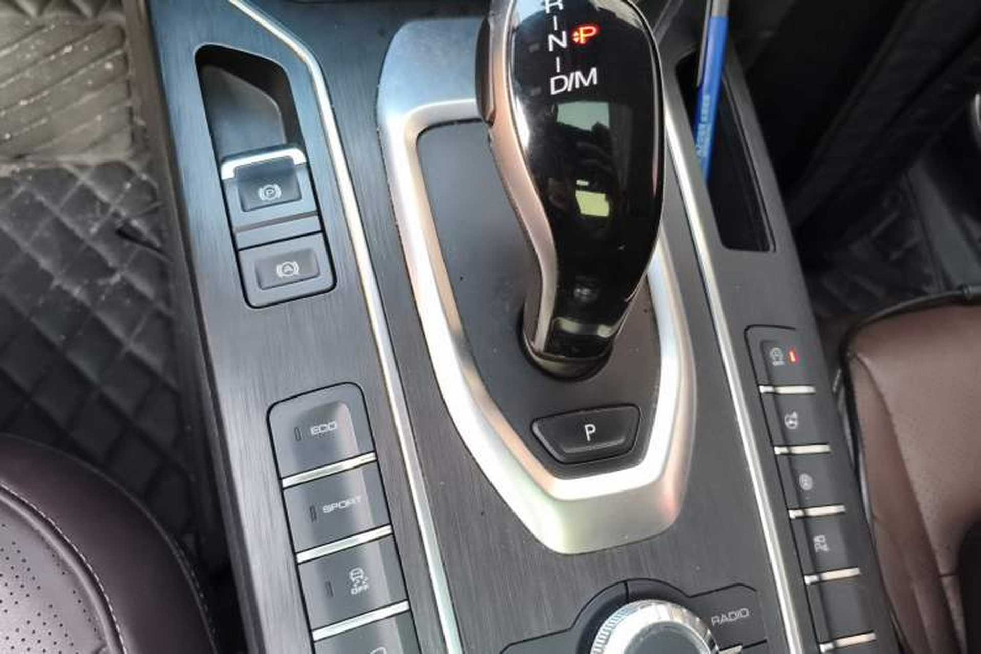 Used Wey VV6 2018 2.0T Two-Wheel-Drive Ultra-Luxury Version China V Standard Gear Lever