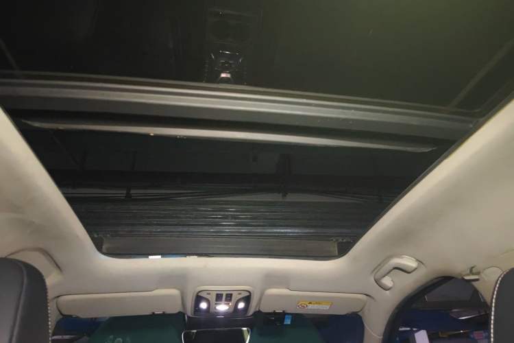 Used Wey VV6 2018 2.0T Two-Wheel-Drive Ultra-Luxury Version China V Standard Headliner