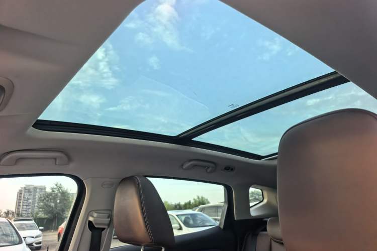 Used Wey VV6 2018 2.0T Two-Wheel-Drive Ultra-Luxury Version China V Standard Headliner
