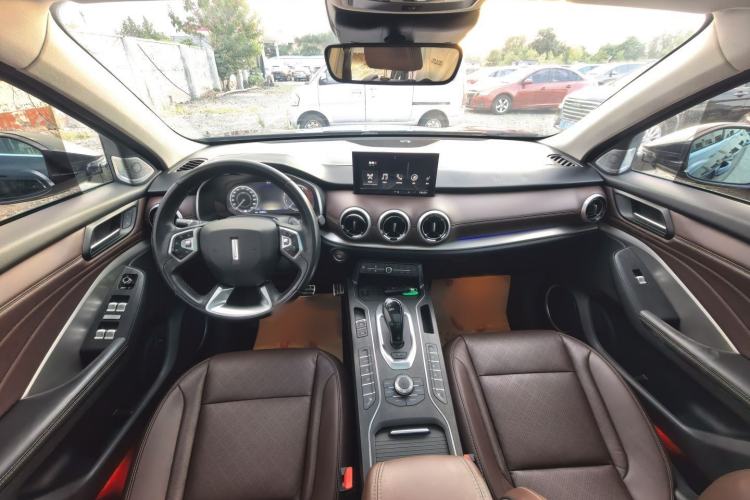 Used Wey VV6 2018 2.0T Two-Wheel-Drive Ultra-Luxury Version China V Standard Interior 1