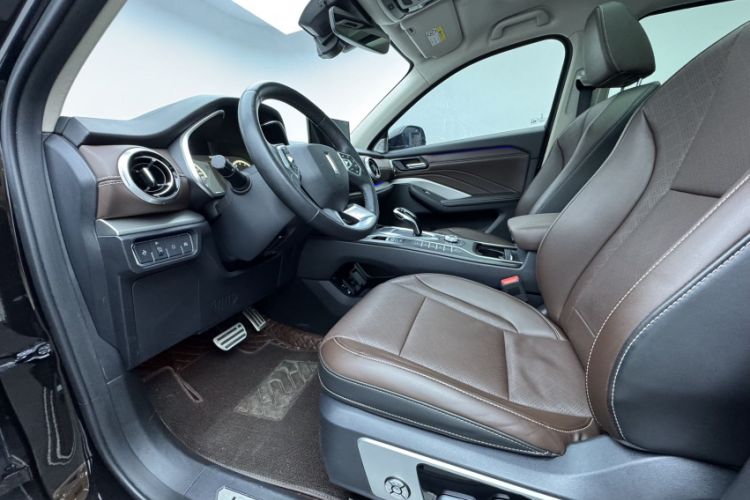 Used Wey VV6 2018 2.0T Two-Wheel Drive Flagship Version China V Standard Interior 12