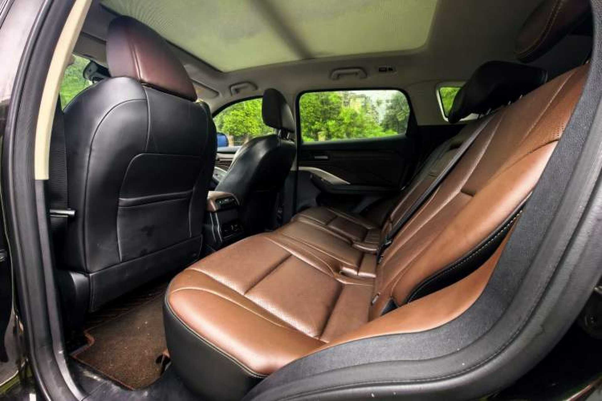Used Wey VV6 2018 2.0T Two-Wheel Drive Flagship Version China V Standard Interior 3