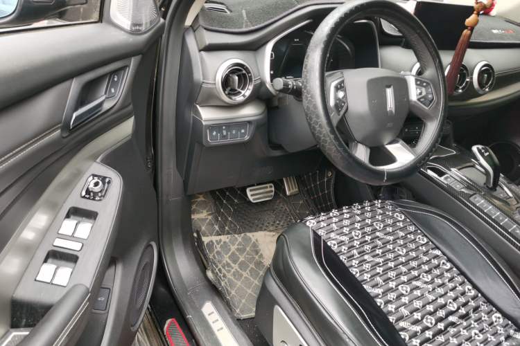 Used Wey VV6 2018 2.0T Two-Wheel-Drive Ultra-Luxury Version China V Standard Interior 3