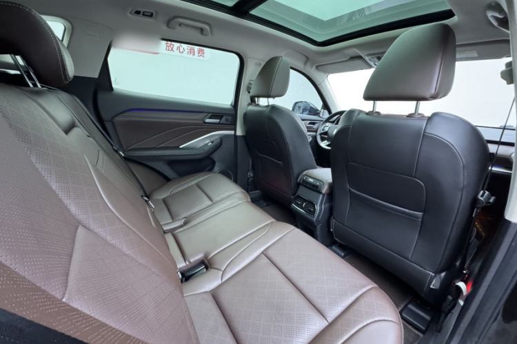 Used Wey VV6 2018 2.0T Two-Wheel Drive Flagship Version China V Standard Interior 4
