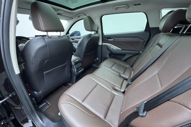 Used Wey VV6 2018 2.0T Two-Wheel Drive Flagship Version China V Standard Interior 9