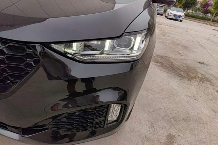 Used Wey VV6 2018 2.0T Two-Wheel-Drive Ultra-Luxury Version China V Standard Left Front Headlight