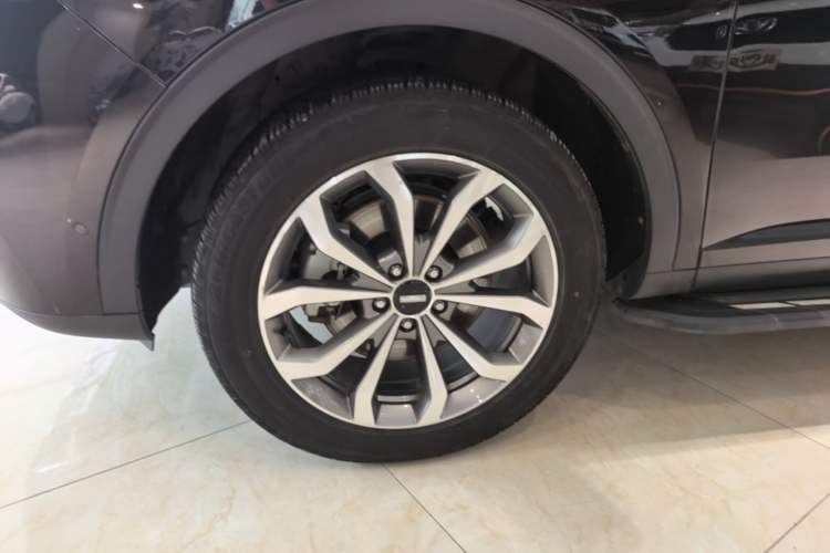 Used Wey VV6 2018 2.0T Two-Wheel Drive Flagship Version China V Standard Left Front Wheel Hub