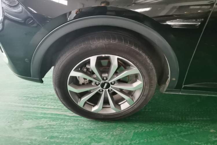 Used Wey VV6 2018 2.0T Two-Wheel Drive Flagship Version China V Standard Left Front Wheel Hub