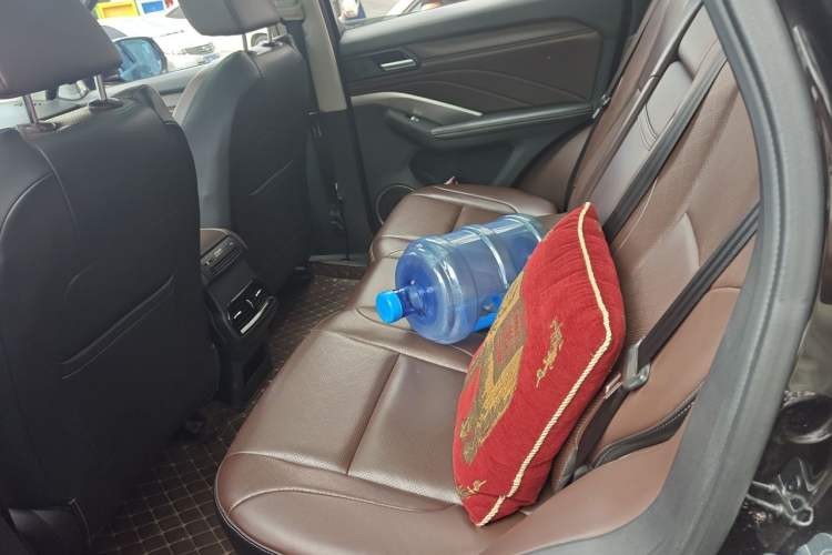 Used Wey VV6 2018 2.0T Four-Wheel Drive Flagship Version China V Standard Left Rear Seat